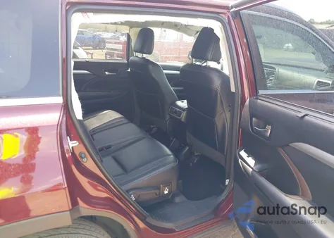 2018 Toyota Highlander Xle z USA, uszkodzony, nr VIN 5TDJZRFH8JS861176